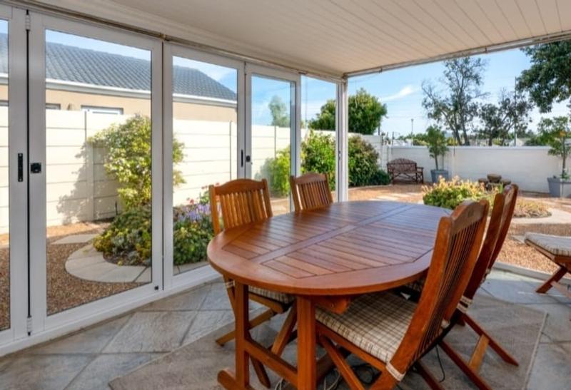 To Let 3 Bedroom Property for Rent in Sunningdale Western Cape